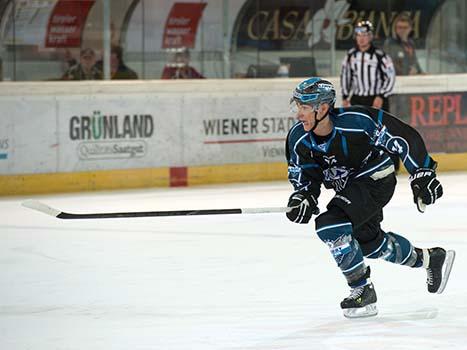 #74 Daniel Oberkofler, Linz, HC TWK Innsbruck vs. EHC Liwest Black Wings Linz Testspiel, Haiefest