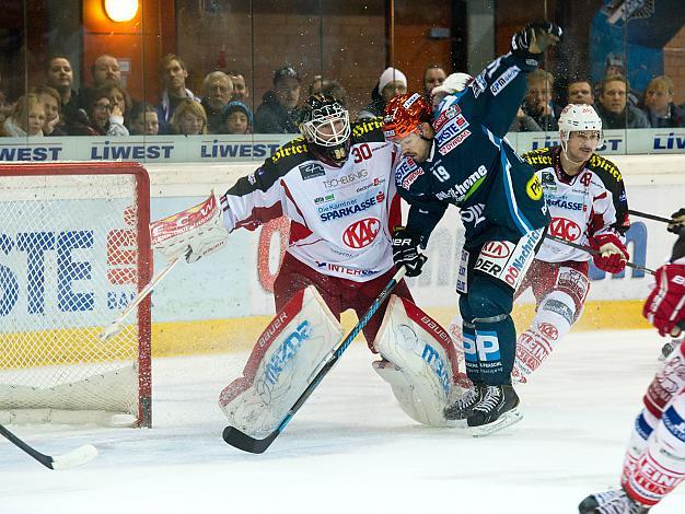 Rene Swette, Tormann, KAC und Andrew Jacob Kozek, Linz,  EHC Liwest Black Wings Linz vs EC KAC