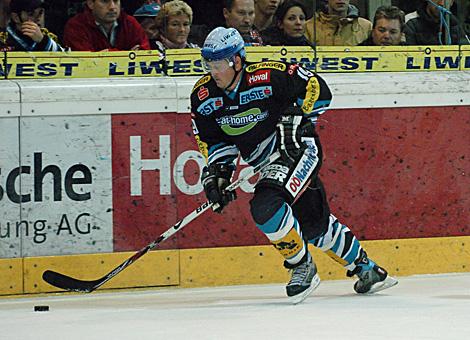#19 Rob Shearer, Stuermer, EHC Liwest Black Wings Linz