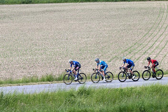 die Ausreiser mit Daan Soete (BEL, Team Deschacht - Group Hens - Containers Maes), Joran Wyseure (BEL, Alpecin-Deceuninck Development Team), Eric Lutter (GER, pus Benotti), Matej Drinovec (Arbö Feld am See),  1. Etappe Eferding - Geinberg, Int. Raiffeisen Oberösterreich Rundfahrt UCI Kat. 2.2