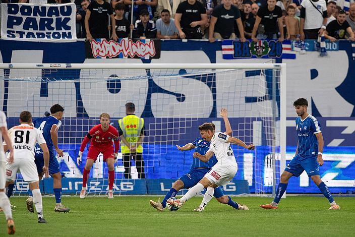 Christopher Wernitznig (SK Austria Klagenfurt), Tormann Nicolas Schmid (FC Blau-Weiß Linz)  FC Blau-Weiß Linz, Admiral Bundesliga, 2023 - 2024