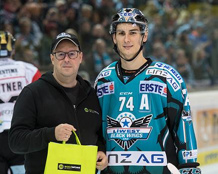 Daniel Oberkofler (EHC Liwest Black Wings Linz) Spieler des Abends EHC Liwest Black Wings Linz vs HC Orli Znojmo