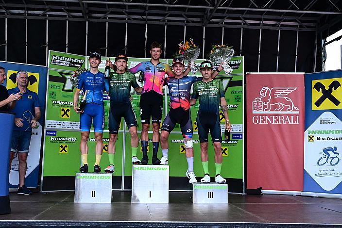 Das Siegerpodest. 5. Platz Lennart Jasch, 2. Platz Raphael Hammerschmid (AUT, Hrinkow Advarics), Sieger Fabian Steininger (AUT, Maloja Pushbikers), 3. Paltz Josef Dirnbauer (AUT, Team Felt - Felbermayr), 3. 4. Platz Riccardo Verza (ITA, Hrinkow Advarics), 25. Int. ASVÖ - HRINKOW City Kriterium Steyr, MTB-Nachwuchs vom Laufrad bis U17, ÖRV, Radsport, Mountainbike, ELITE Rennrad