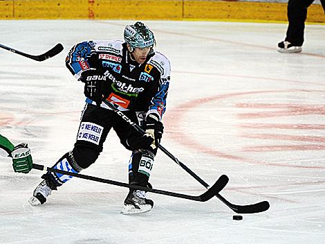 Jan-Axel Alavaara, Verteidiger, Liwest Black Wings Linz, EHC Liwest Black Wings Linz vs. HDD Tilia Olimpija Ljubljana 