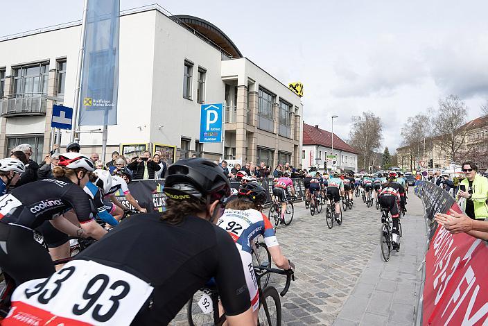 Start der Damen Elite, U23, Radliga, 62. Radsaison-Eröffnungsrennen Leonding, Oberösterreich