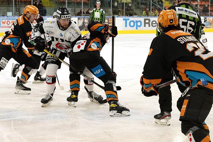 Radek Prokes (Tesla Orli Znojmo), Niklas Bretschneider (Steinbach Black Wings Linz) Steinbach Black Wings Linz vs Tesla Orli Znojmo, bet-at-home ICE Hockey League