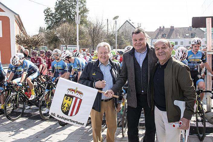 v.l. Dir. Harald Mayer, (Ã–RV PrÃ¤sident), Verkehrslandesrat Mag. GÃ¼nther Steinkellner, Paul Resch (PrÃ¤sident LRV OberÃ¶sterreich) .59. Rad SaisonerÃ¶ffnungsrennen Leonding, Rad Bundesliga 2019