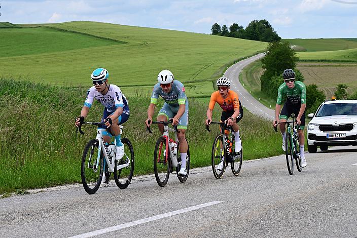 Die Ausreisser mit Josef Dirnbauer (AUT, Cycling Team Schwingshandl), Tobias Nolde (GER, Benotti Berthold), Otto van Zanden (NED, Parkhotel Valkenburg), Yoshiki Terada (JPN, Bahrain Victorious Development Team), 2. Etappe Eferding - Ried im Innkreis, 15. Int. Raiffeisen OÖ-Radrundfahrt UCI Kat. 2.2
