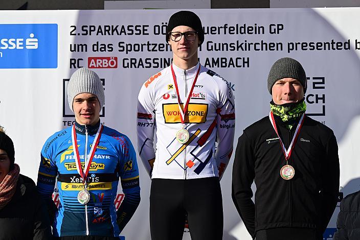 Siegerpodest LM OÖ Junioren. 2. Platz Johannes Kosch (AUT, Felbermayr Wels), Sieger Valentin Hofer (AUT, Sportunion Maria Schmolln), 3. Valentin Poschacher (AUT, Hrinkow Advarics), Radquerfeldein GP um das Sportzentrum Gunskirchen, Rad Cyclo Cross,