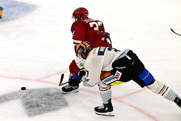 Greg Moro (Steinbach Black Wings Linz), Luca Zitterbart (EV Landshut) Testspiel, Steinbach Black Wings Linz vs ELV Landshut , Linz AG Eisarena 