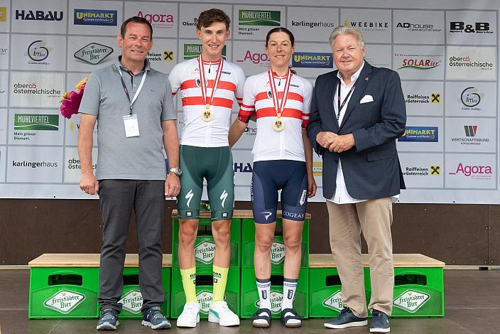 v.l. Bgm Roland Gaffl, Staatsmeister Alexander Hajek (AUT, Bora - Hansgrohe), Anna Kiesenhofer (AUT, Roland),, Harald J. Mayer (ÖRV, Präsident Österreichischer Radsportverband, Cycling Austria),   ÖM Staatsmeisterschaft, Strassenrennen, Königswiesen OÖ