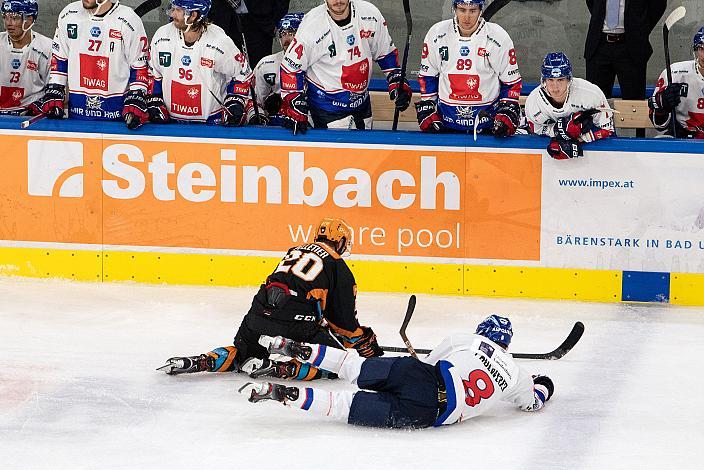 Will Pelletier (Steinbach Black Wings Linz), Clemens Paulweber (HC Tiwag Innsbruck - Die Haie) Steinbach Black Wings Linz vs HC Tiwag Innsbruck - Die Haie, bet-at-home ICE Hockey League