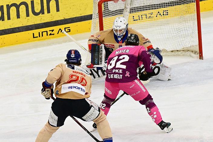 Kilian Rappold (HC Tiwag Innsbruck - Die Haie) , Oskar Maier (Steinbach Black Wings Linz) scort zum 3 zu 0, Tormann Samuel Harvey (HC Tiwag Innsbruck - Die Haie), ICE, Steinbach Black Wings Linz vs HC Tiwag Innsbruck - Die Haie Linz, AG Eisarena 