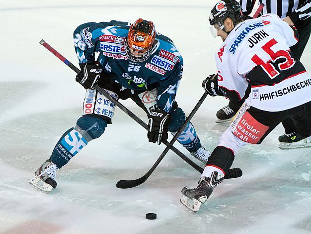 Rob HIsey, Linz  und Lukas Jurik, Innsbruck, EHC Liwest Black Wings Linz vs HC TWK Innsbruck