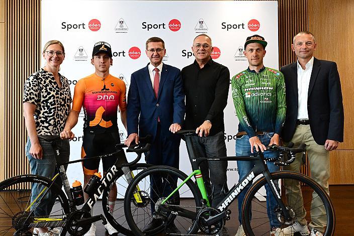 v.l. Helga Mitmasser (Tour - Direktorin), Marvin Hammerschmid (AUT, Cycling Team Schwingshandl), Oberösterreich Wirtschafts- und Sport-Landesrat Markus Achleitner (ÖVP), Gerald Hartl  (Tourismus Innviertel), Riccardo Zoidl (AUT, Hrinkow Advarics), Alois Badegruber (LRV Oberösterreich) Pressekonferenz Int. Raiffeisen Oberösterreich Rundfahrt (UCI Kat. 2.2), Olympiazentrum Linz
