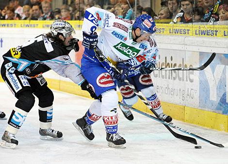 Franklin MacDonald Liwest Black Wings Linz vs. Tomas Razinger EC REKORD Fenster VSV