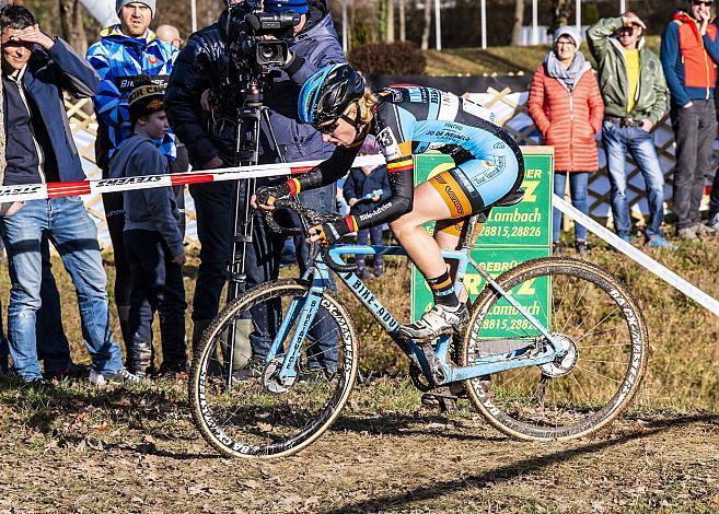 Siegerin Joyce VANDERBEKEN (BEL),  Damenrennen, 11. Int. SPARKASSEN Radquerfeldein GP Stadl-Paura - Int. UCI C2 - 8. Dezember 2019