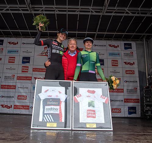 v.l. U23 Siegerin Petra Zsanko (HUN, Team Cookina ARBÖ ASKÖ Graz RLM Stmk), Harald J. Mayer (ÖRV, Präsident Österreichischer Radsportverband), Lydia Ventker (GER, MAXX-Solar Linding Woman Racing RG), Gesamtsiegerin der Austrian Cycling League 2022, Radsport, Damen Radliga, Kufstein, Tirol, Radliga Finale 2022 