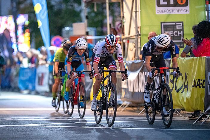 Patrick Konrad (AUT, Bora - Hansgrohe), Michael Gogl (AUT, Team Qhubeka Assos)  Innenstadtkriterium Wels, Radsport, Kriterium