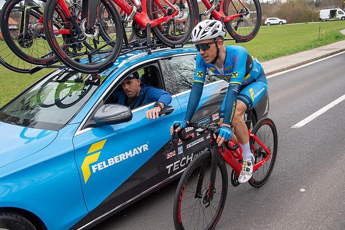 Riccardo Zoidl (AUT, Team Felbermayr Simplon Wels), Sportlicher Leiter Rupert Hödlmoser, AUT (Team Felbermayr Simplon Wels) Herren Elite, U23, Radliga, 62. Radsaison-Eröffnungsrennen Leonding, Oberösterreich