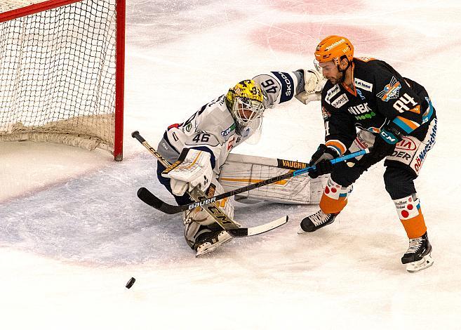 Tormann Jaroslav Janus (Hydro Fehervar AV 19), Dragan Umicevic (Steinbach Black Wings 1992) Black Wings Linz vs Hydro Fehervar AV 19,  Eishockey, Bet at Home ICE Hockey League