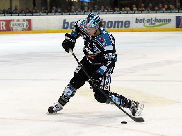 Brian Lebler im Angriff, EHC Liwest Black Wings Linz vs HC Orli Znojmo