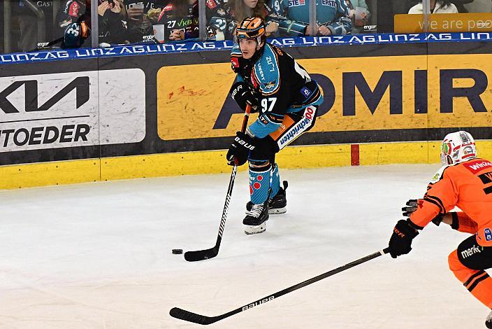 Luka Maver (Steinbach Black Wings Linz)  Win2Day ICE Hockey League,  Steinbach Black Wings Linz vs Moser Medical Graz 99ers,  Linz AG Eisarena 