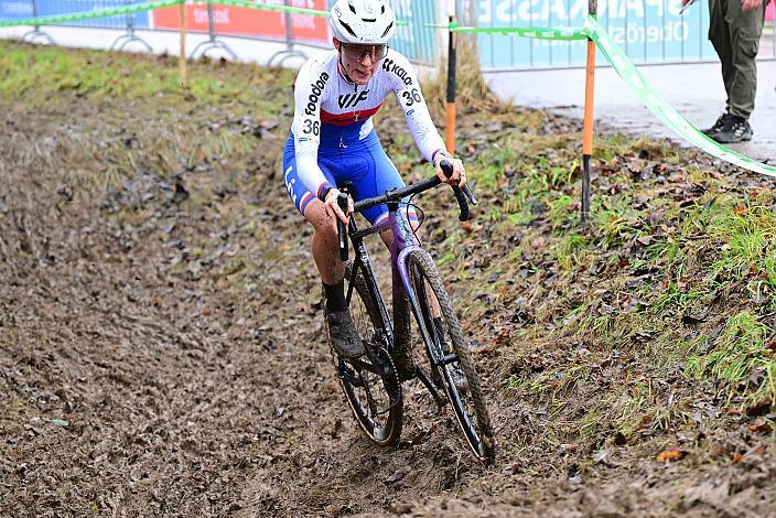 Kristyna Zemanova (CZE, VIF Cycling Team), führt das Rennen an, Damen, 4.Radquerfeldein GP um das Sportzentrum Gunskirchen, Rad Cyclo Cross,