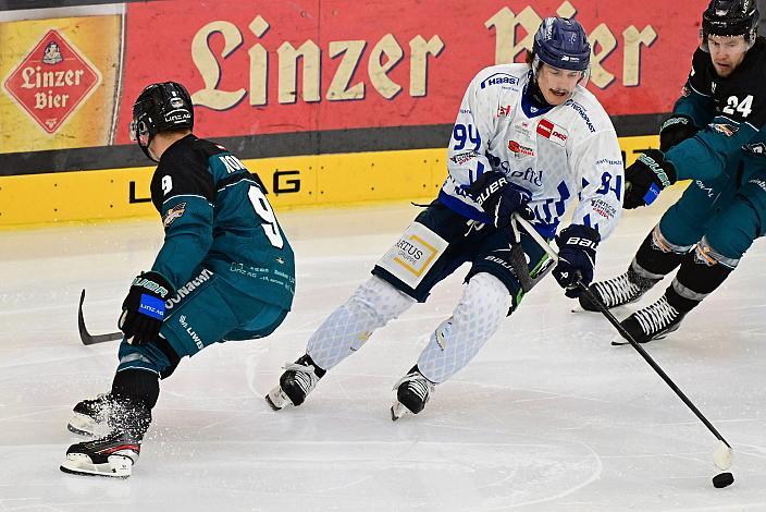 Jamieson Rees (Straubing Tigers), Emil Romig (Steinbach Black Wings Linz), Kyle Topping (Steinbach Black Wings Linz)Testspiel Steinbach Black Wings Linz vs Straubing Tigers, Linz AG Eisarena 
