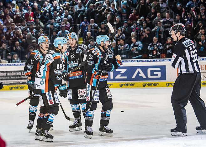Im Bild: Andreas Kristler (EHC Liwest Black Wings Linz) feiert das Tor zum 6 zu 4,  Eishockey,  EHC Liwest Black Wings Linz vs HCB SÃ¼dtirol Alperia 