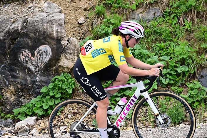 Nikola Bajgerova (CZE, MAT Atom Deweloper Wroclaw) im Gelben Trikot der Gesamtführenden 02.06.2024. 4. Etappe, Waidhofen an der Ybbs. - Hochkar,  Sportland NOE WOMENS  KIDS Tour