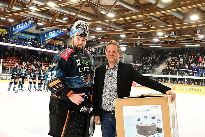 Spieler des Abends Tormann Rasmus Tirronen (Steinbach Black Wings Linz) Steinbach Black Wings Linz vs EC KAC, Linz AG Eisarena 