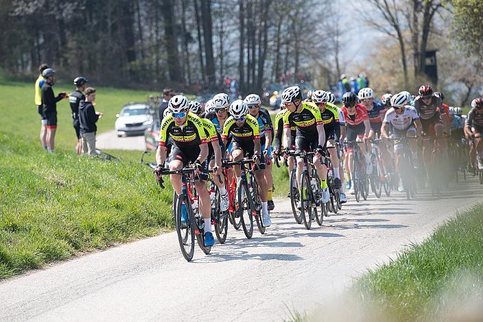 Maximilian Kuen (AUT, Team Vorarlberg) an der Spitze des Feldes, Elite Herren, 69. Kirschblütenrennen Wels, Oberösterreich