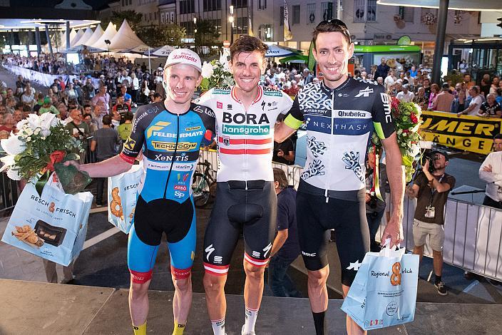 v.l. Daniel Lehner (AUT, Team Felbermayr Simplon Wels), Patrick Konrad (AUT, Bora - Hansgrohe), Michael Gogl (AUT, Team Qhubeka Assos)  Innenstadtkriterim Wels, Radsport, Kriterium