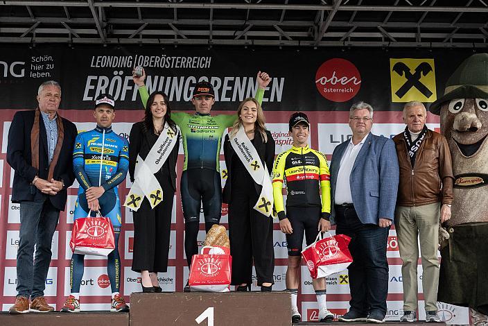 Das Podest v.l. 2. Platz Riccardo Zoidl (AUT, Team Felbermayr Simplon Wels), SiegerRiccardo Verza (ITA, Hrinkow Advarics), 3. Platz Antoine Berlin (MCO, Team Vorarlberg), Herren Elite, U23, Radliga, 62. Radsaison-Eröffnungsrennen Leonding, Oberösterreich 