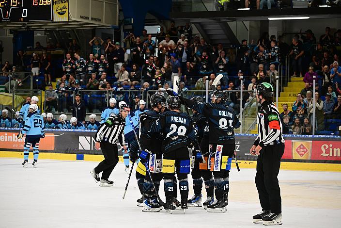 Die Steinbach Black Wings Linz feiern das Tor zum 1 zu 0, Steinbach Black Wings Linz - HK Nitra (SVK), Linz AG Eisarena 