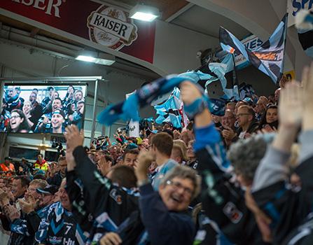 fans, EHC Liwest Black Wings Linz vs UPC Vienna Capitals