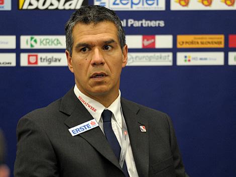 Head Coach Manny Viveiros, Team Austria. Oesterreich und Team Ukraine  