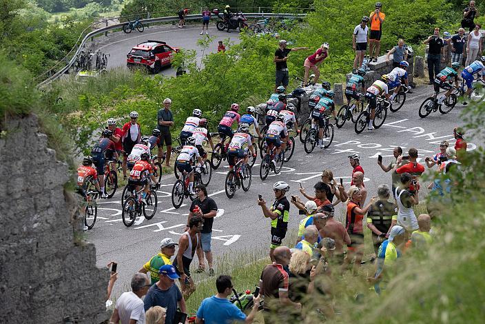 Peleton Stage 18, Borgo Val Sugana - Treviso, 105. Giro d Italia, UCI Worl Tour