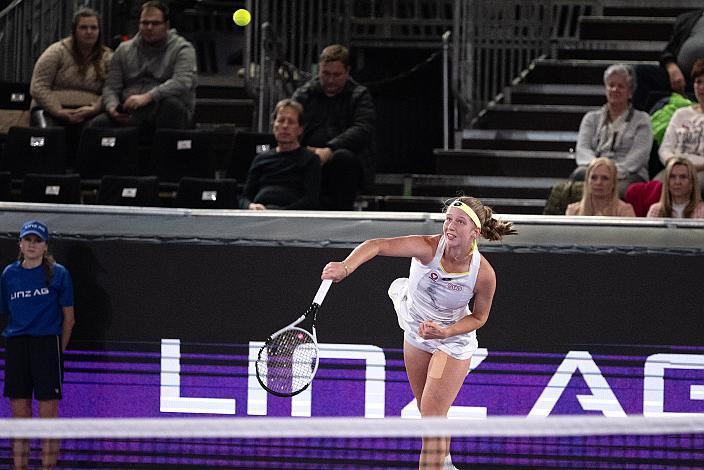 Sinja Kraus (AUT), Center Court im Design Center, Tennis WTA Upper Austria Ladies Linz