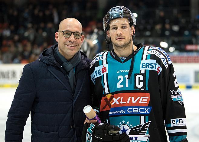 Spieler des Abends Philipp Lukas (EHC Liwest Black Wings Linz)  EHC Liwest Black Wings Linz vs KHL Medvescak Zagreb, 1. Viertelfinale
