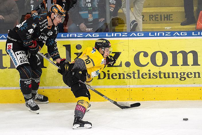 Graham Knott (Steinbach Black Wings Linz), Patrick Antal (spusu Vienna Capitals)  Steinbach Black Wings Linz vs Spusu Vienna Capitals, 27. Runde, ICE Hockey League, Steinbach Black Wings Linz, Linz AG Eisarena 