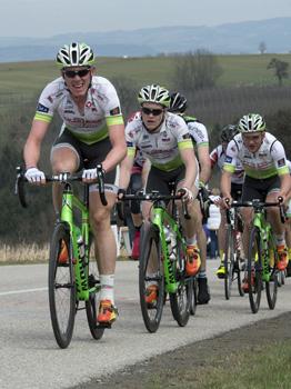 Andreas Hofer, Dominik Hrinkow, Daniel Rinner, Team Vorarlberg an der Spitze des Hauptfeldes