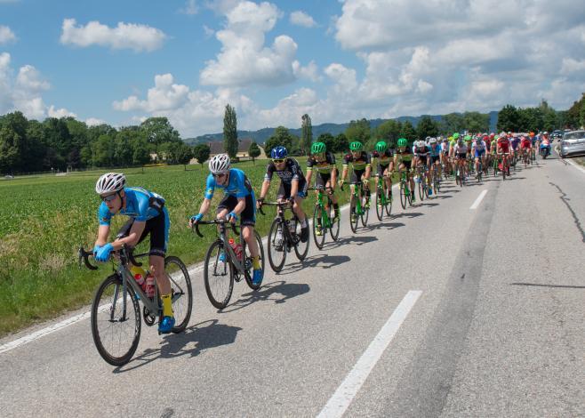 Lukas Schlemmer (AUT, Team Felbermayr Simplon Wels) an der Spitze des Feldes