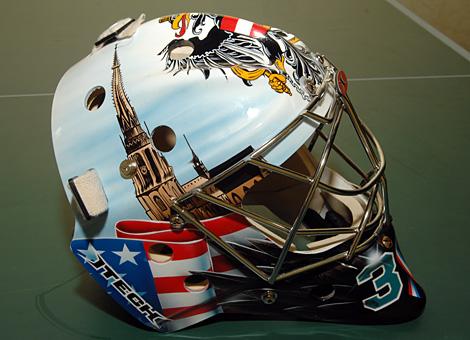 Die Torhuetermaske von Alex Westlund, Tormann, EHC Liwest Black Wings Linz