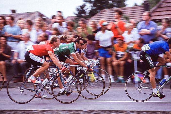 v.l. 210 Heinz Imboden (SUI), Martin Early (IRL), Herren Profi Rennen, Strasse WM Stuttgart, 1991