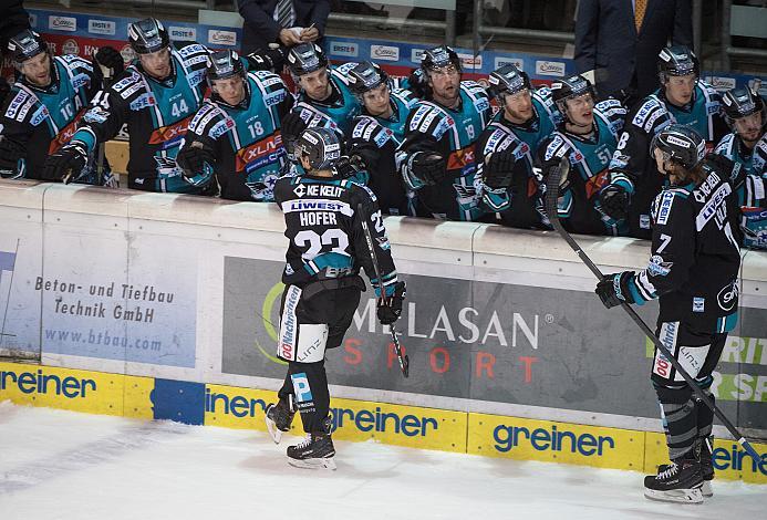 Fabio Hofer (EHC Liwest Black Wings Linz) feiert das 1 zu EHC Liwest Black Wings Linz vs Fehervar AV 19
