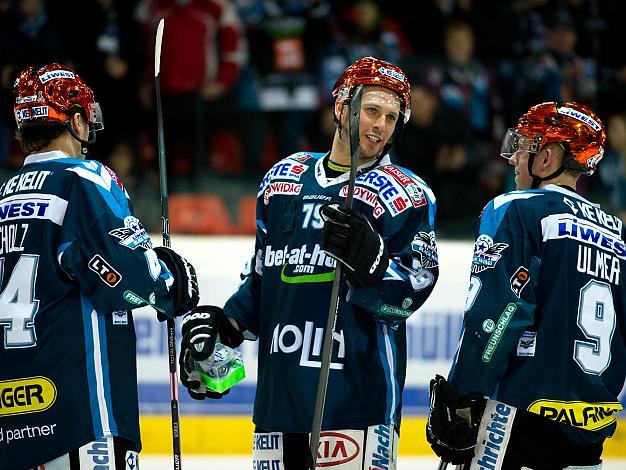 Gregor Baumgartner und Jason Ulmer, Linz EHC Liwest Black Wings Linz vs HCB Suedtirol, Bozen