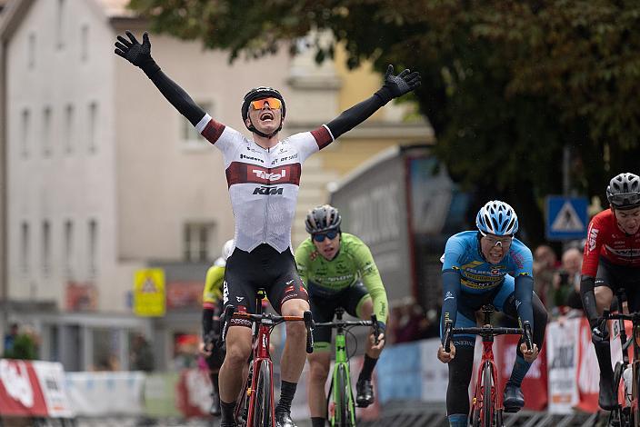 Emanuel Zangerle (AUT, Tirol KTM Cycling Team) gewinnt das letzte Liga Rennen in Kufstein Radsport, Herren Radliga, Kufstein, Tirol, Radliga Finale 2022