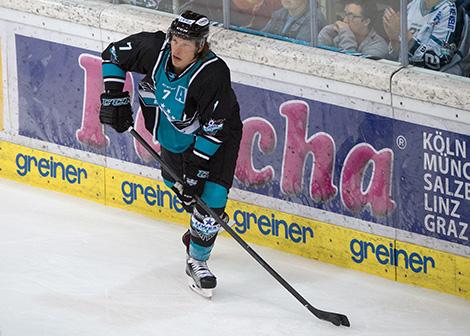 Brian Lebler (EHC Liwest Black Wings Linz)  EHC Liwest Black Wings Linz  vs Straubing Tigers